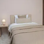Spacious & Modern New Apartment